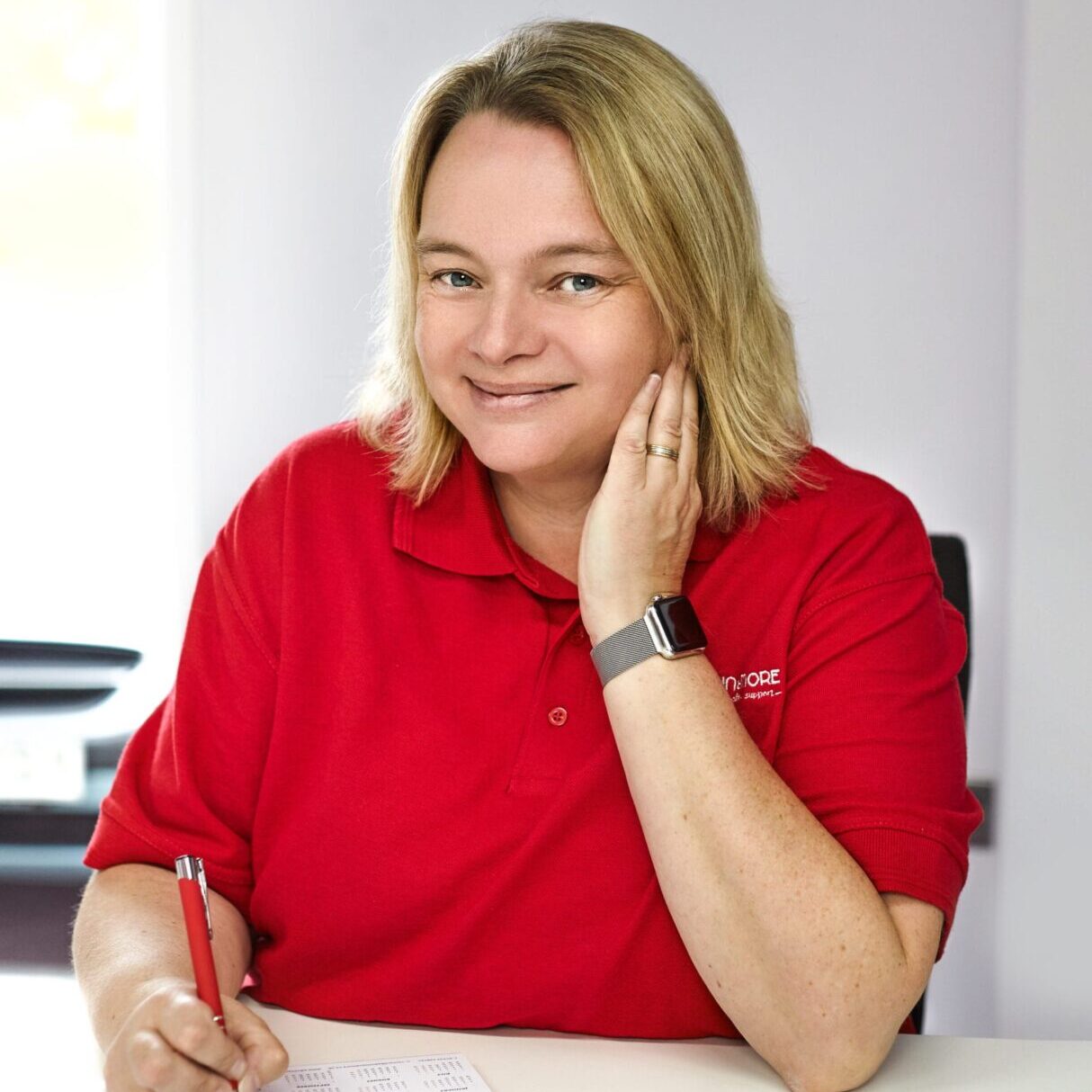 Elizabeth Wright - Admin and More - Pixooma - Success by design Elizabeth Wright - Admin and More