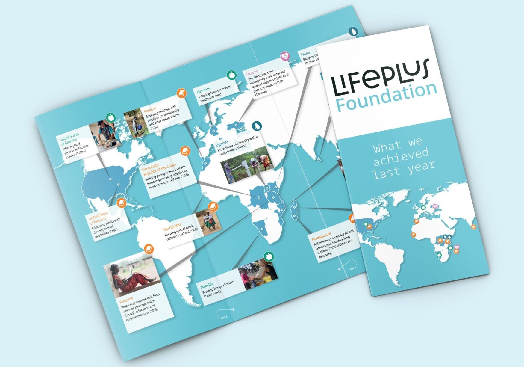 Leaflet Mockup EN cropped